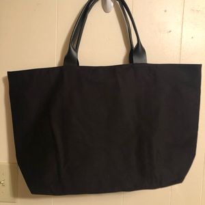 Victoria's Secret Bags - Victoria’s Secret Tote Bag Victoria's Secret Bags - Victoria’s Secret Tote Bag